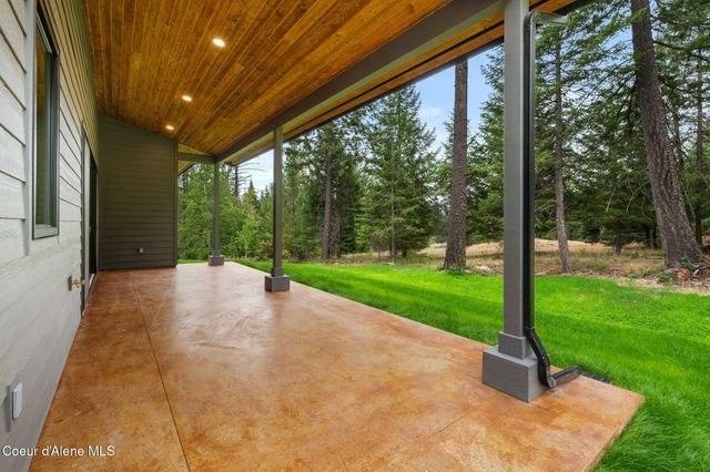 180 Ironstone Dr, Sandpoint, ID 83864