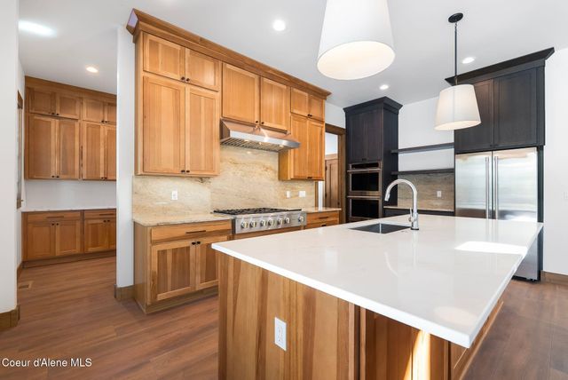 180 Ironstone Dr, Sandpoint, ID 83864