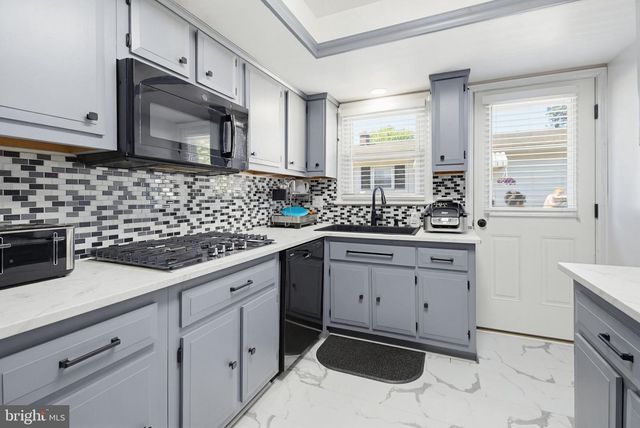 449 W MARION ST, Lititz, PA 17543
