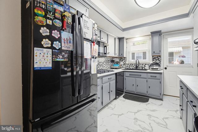 449 W MARION ST, Lititz, PA 17543