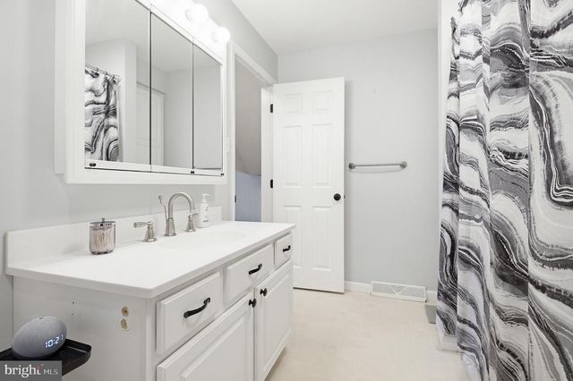 449 W MARION ST, Lititz, PA 17543