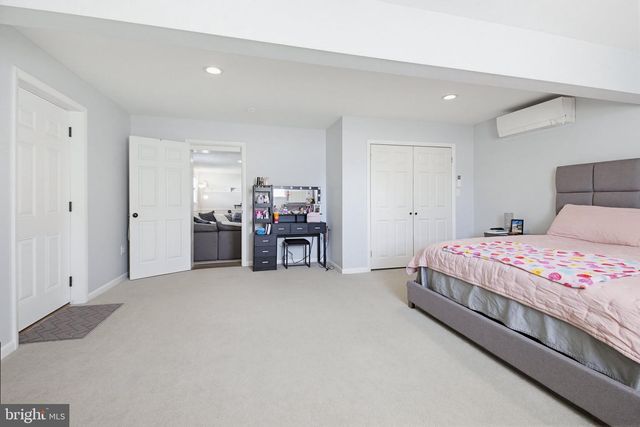 449 W MARION ST, Lititz, PA 17543