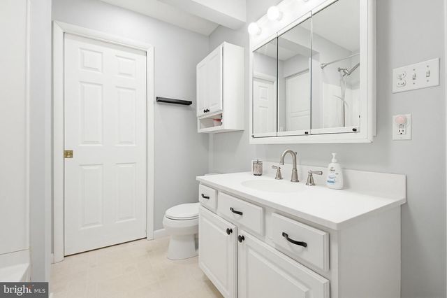 449 W MARION ST, Lititz, PA 17543