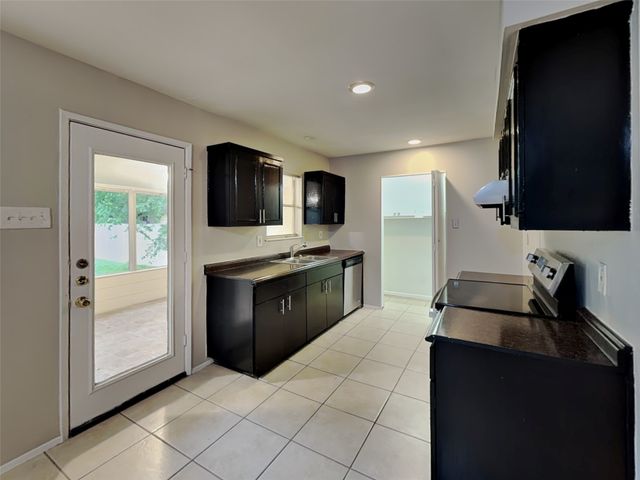 117 Cooper Street, Cedar Hill, TX 75104