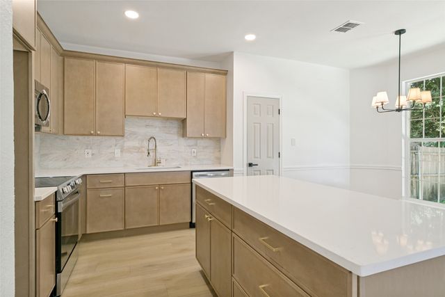 2116 Montclair Lane, Lewisville, TX 75067