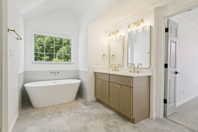 2116 Montclair Lane, Lewisville, TX 75067