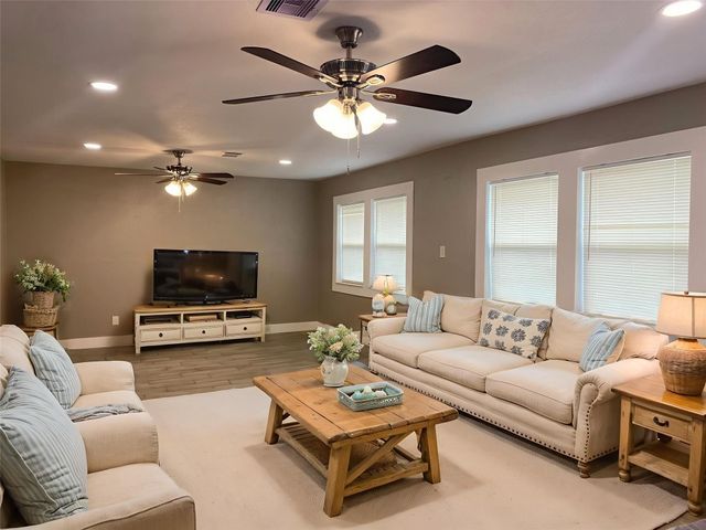 231 Acker Street, Magnolia, TX 77354