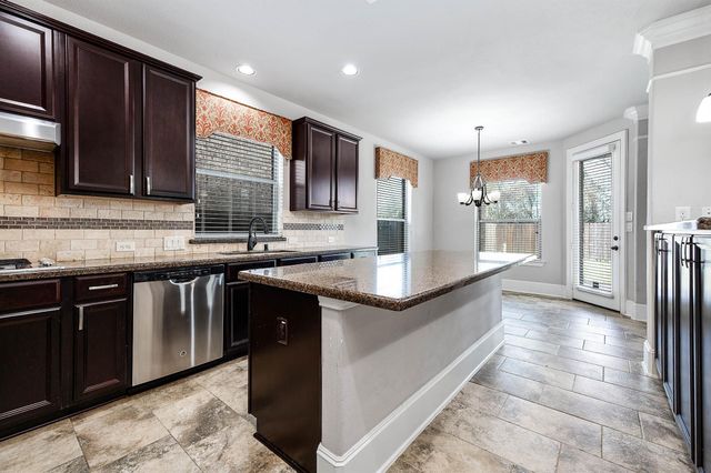 5405 Spear Trail Lane, Rosharon, TX 77583