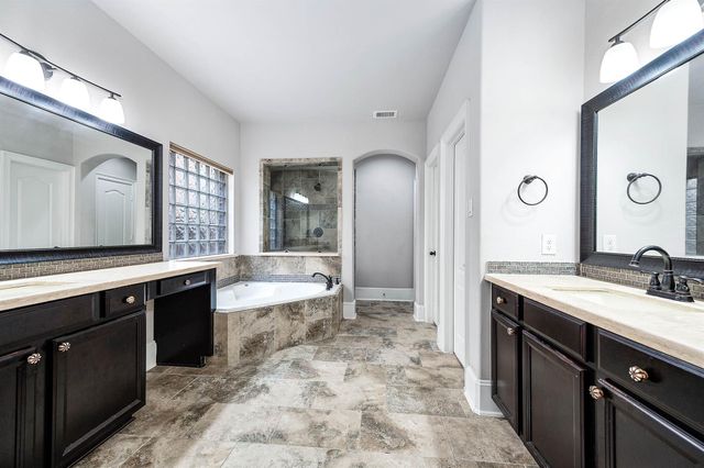 5405 Spear Trail Lane, Rosharon, TX 77583