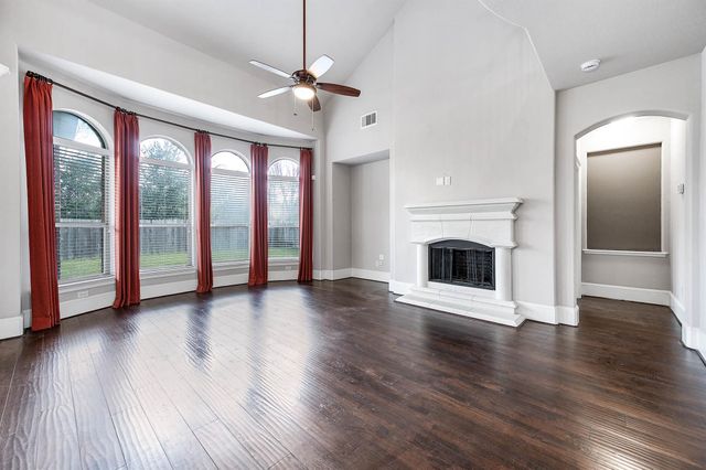 5405 Spear Trail Lane, Rosharon, TX 77583