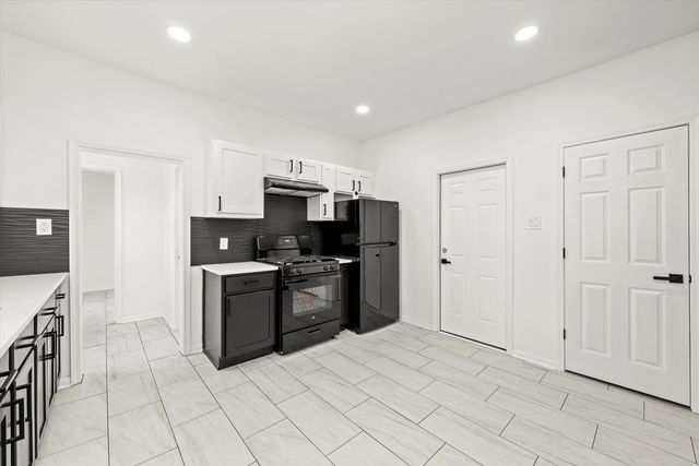 140 W 110th Street, Chicago, IL 60628