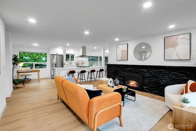 8630 21st Avenue NW, Seattle, WA 98117