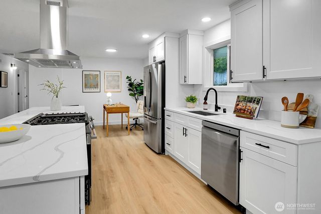 8630 21st Avenue NW, Seattle, WA 98117