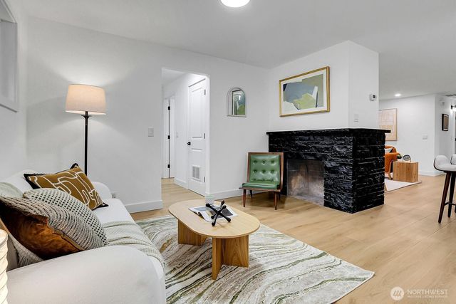 8630 21st Avenue NW, Seattle, WA 98117