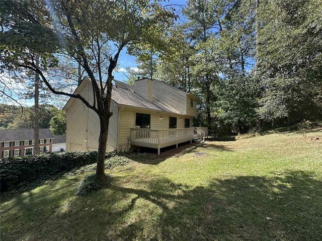 340 Farm Path, Roswell, GA 30075