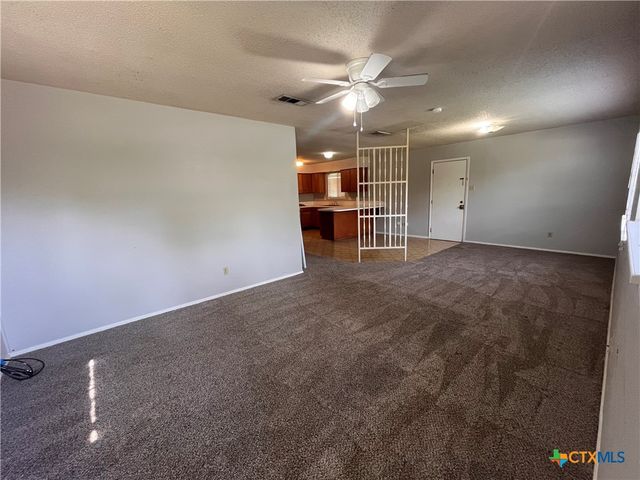 900 Hazelton Street, San Marcos, TX 78666