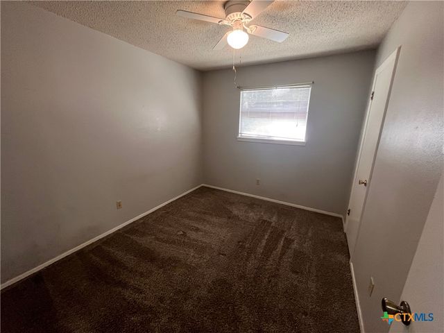 900 Hazelton Street, San Marcos, TX 78666
