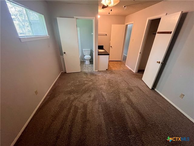900 Hazelton Street, San Marcos, TX 78666