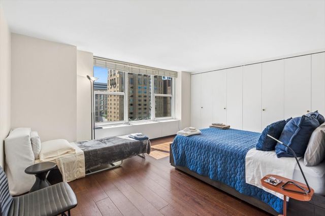 777 N Michigan Avenue 1801, Chicago, IL 60611