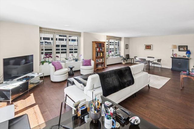 777 N Michigan Avenue 1801, Chicago, IL 60611
