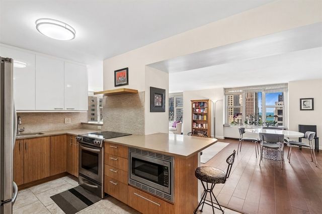 777 N Michigan Avenue 1801, Chicago, IL 60611