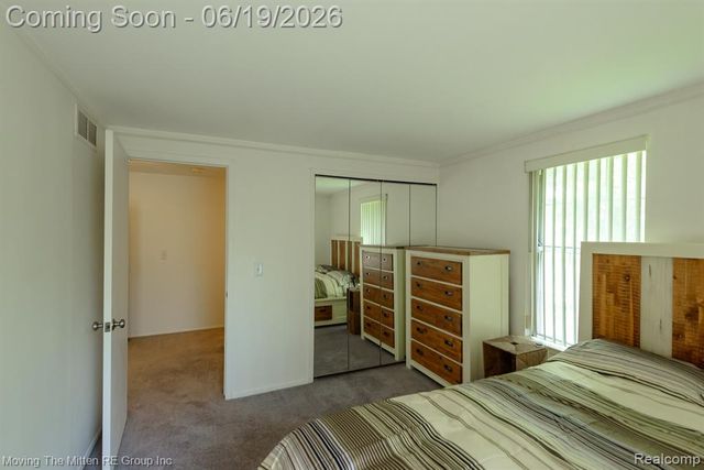 6908 W New Providence Way, Canton, MI 48187
