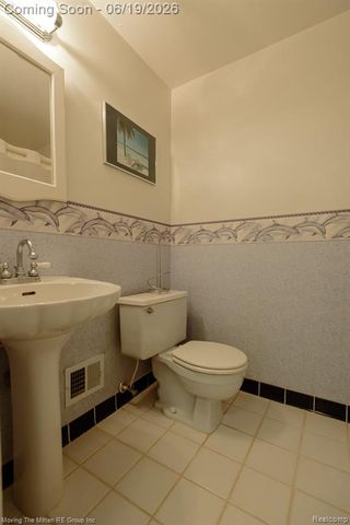 6908 W New Providence Way, Canton, MI 48187