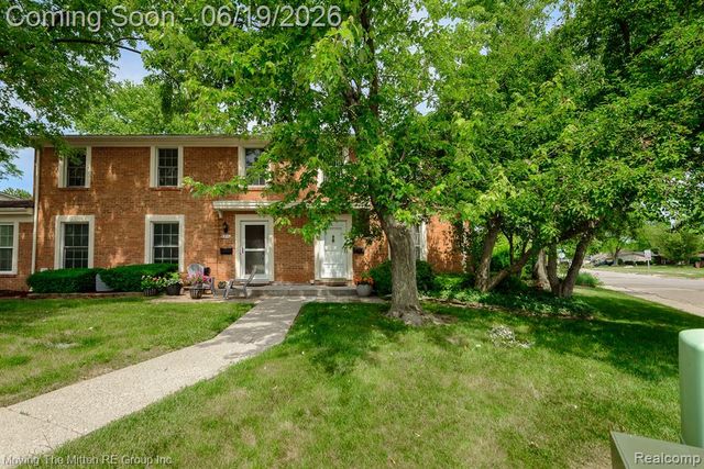 6908 W New Providence Way, Canton, MI 48187