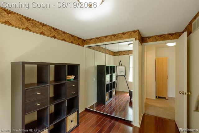 6908 W New Providence Way, Canton, MI 48187