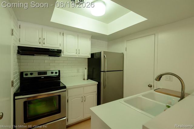 6908 W New Providence Way, Canton, MI 48187
