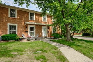6908 W New Providence Way, Canton, MI 48187