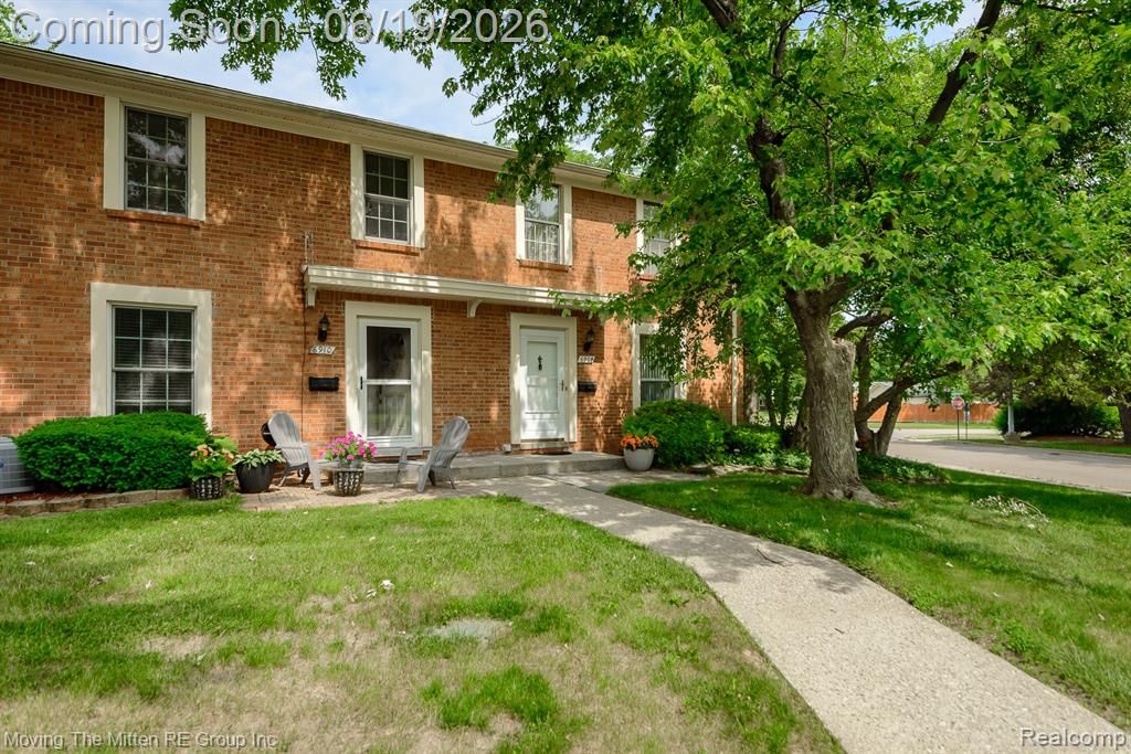 6908 W New Providence Way, Canton, MI 48187