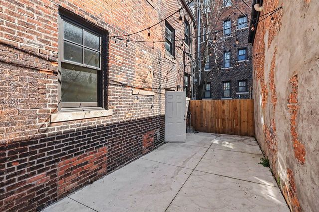691 W Alexandrine Street 1, Detroit, MI 48201