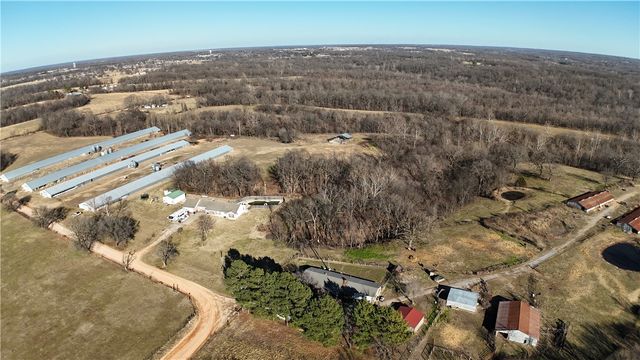 11796 Leonard Road, Gravette, AR 72736