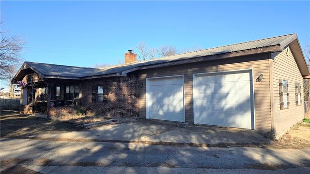 11796 Leonard Road, Gravette, AR 72736