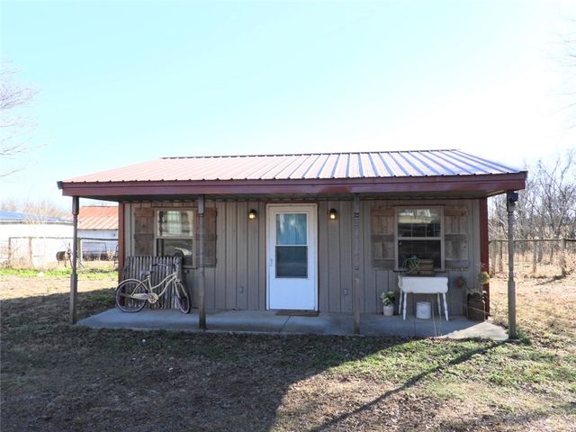 11796 Leonard Road, Gravette, AR 72736