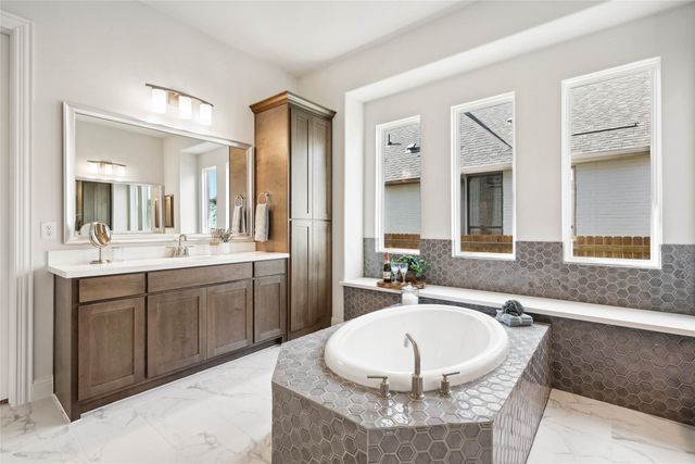 312 Trinity Court, Shady Shores, TX 76208