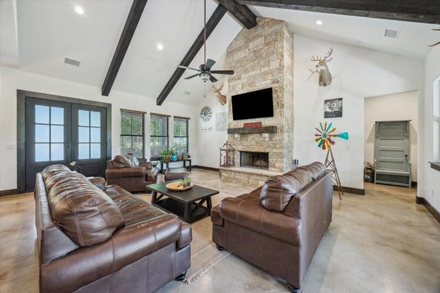 117 Esperanza Petal PASS, Liberty Hill, TX 78642