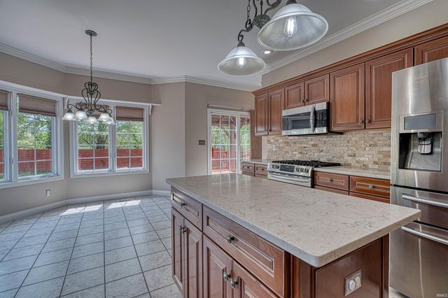 2503 Wheaton Drive, Evansville, IN 47725