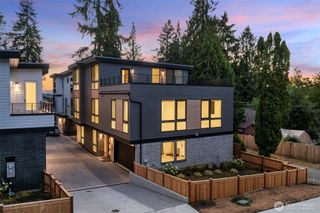8237 122nd Avenue NE, Kirkland, WA 98033