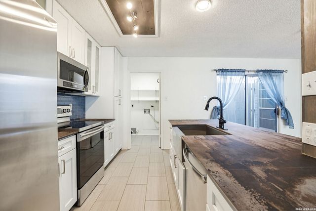 6510 Spanish Earth, San Antonio, TX 78233