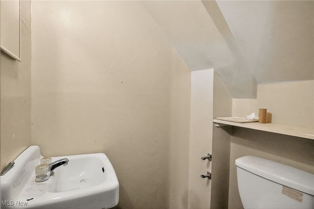 3722 E 52, Cleveland, OH 44105