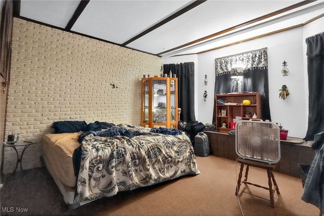 3722 E 52, Cleveland, OH 44105