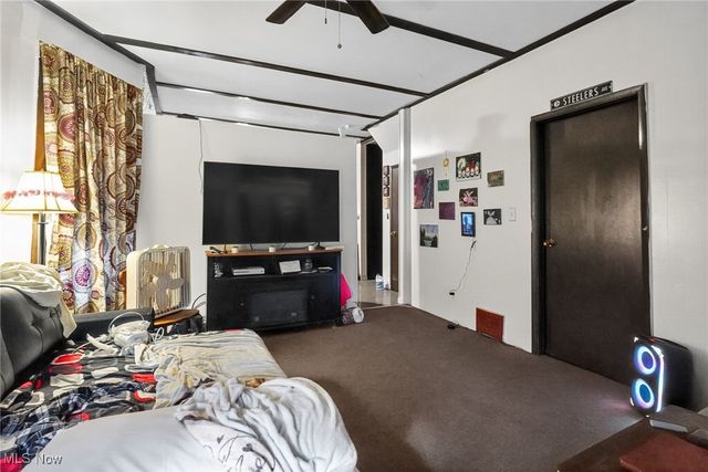 3722 E 52, Cleveland, OH 44105