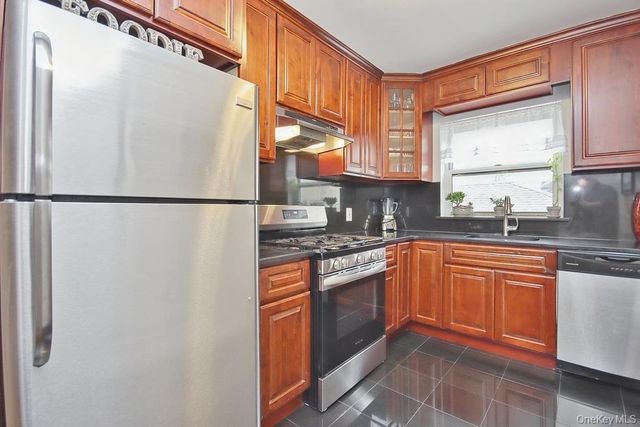 485 WEBSTER Avenue A3, New Rochelle, NY 10801