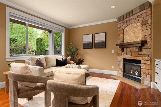 19415 100th Avenue NE, Bothell, WA 98011