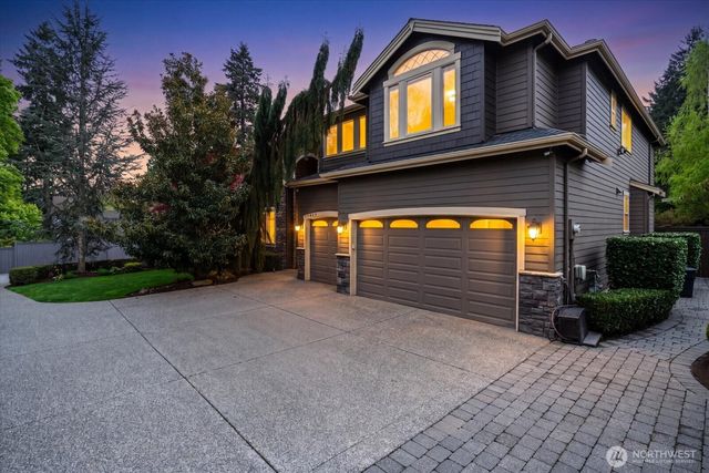 19415 100th Avenue NE, Bothell, WA 98011