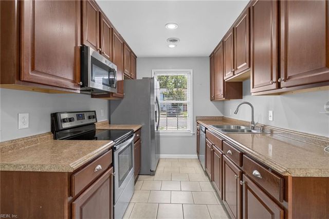 1513 Benton CT, Virginia Beach, VA 23453