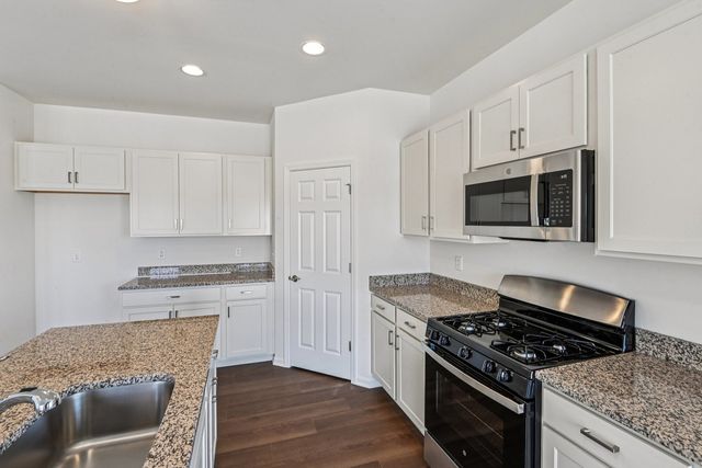 300 N Aspen Drive, Cortland, IL 60112