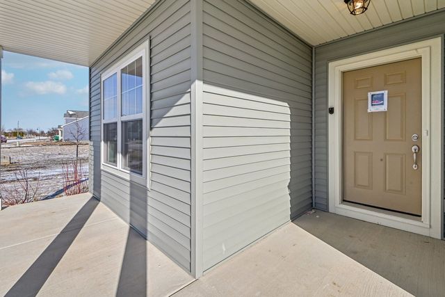 300 N Aspen Drive, Cortland, IL 60112